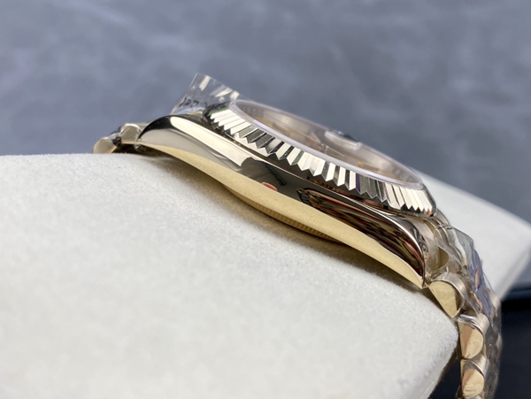 激安ロレックス背面デザイン